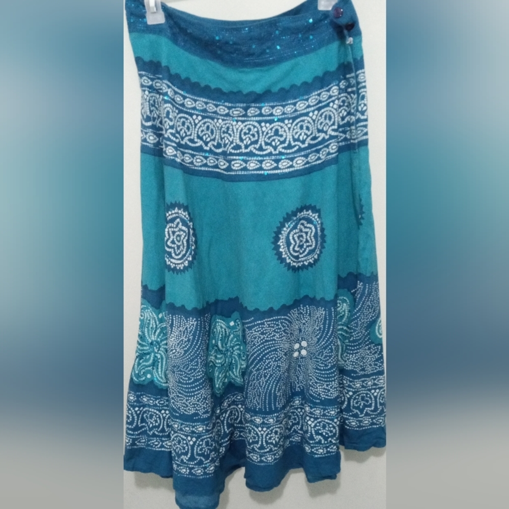 Beautiful Spring Skirt with Sequins